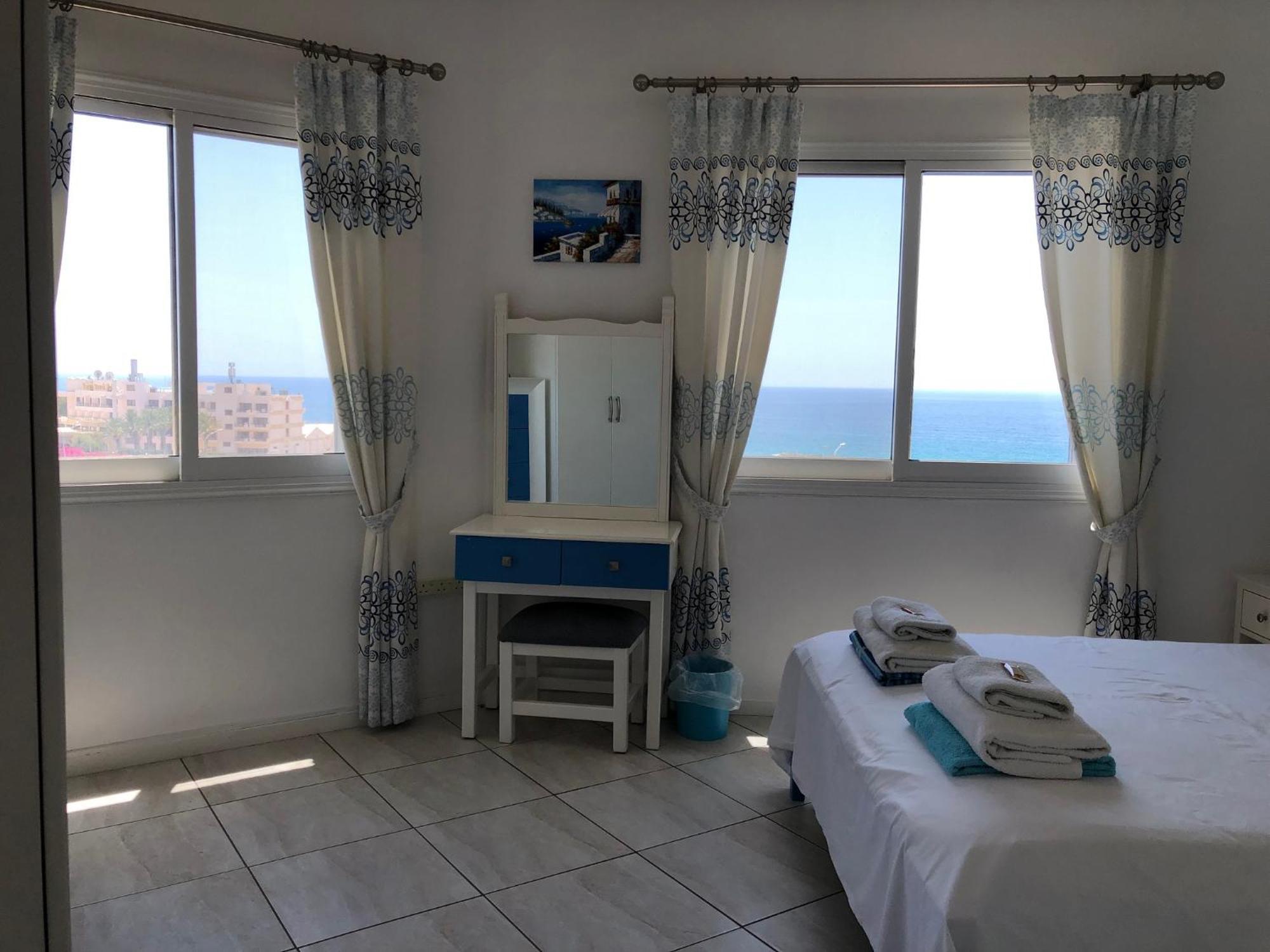 Kings Palace - Modern Penthouse With Incredible Sea Views パ フォス エクステリア 写真