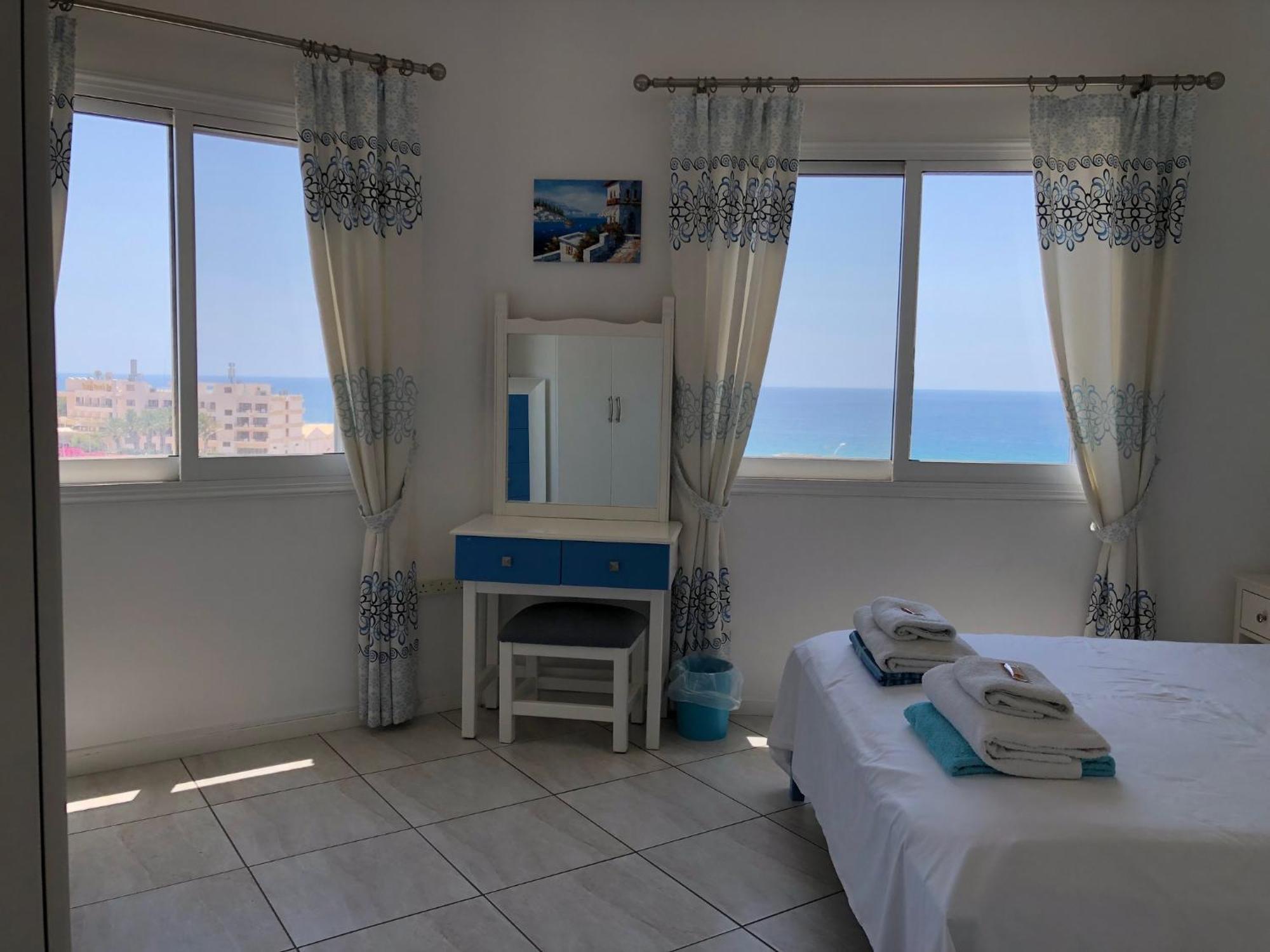 Kings Palace - Modern Penthouse With Incredible Sea Views パ フォス エクステリア 写真