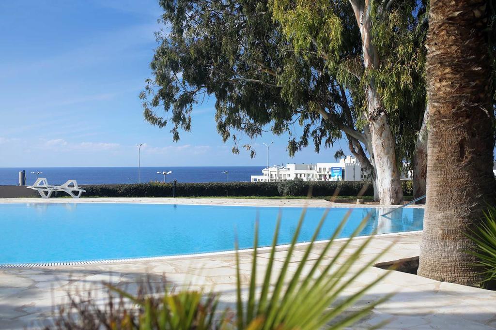 Kings Palace - Modern Penthouse With Incredible Sea Views パ フォス エクステリア 写真