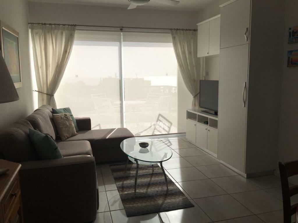 Kings Palace - Modern Penthouse With Incredible Sea Views パ フォス エクステリア 写真